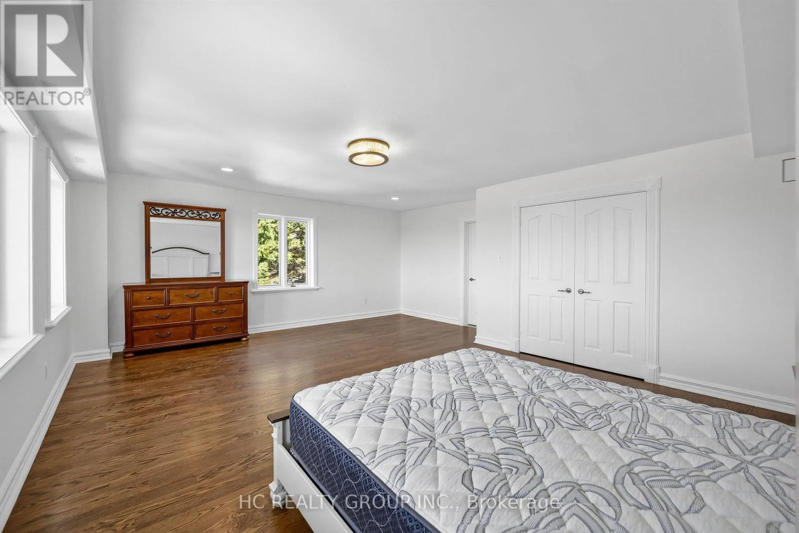 52 NOBLETON LAKES DRIVE