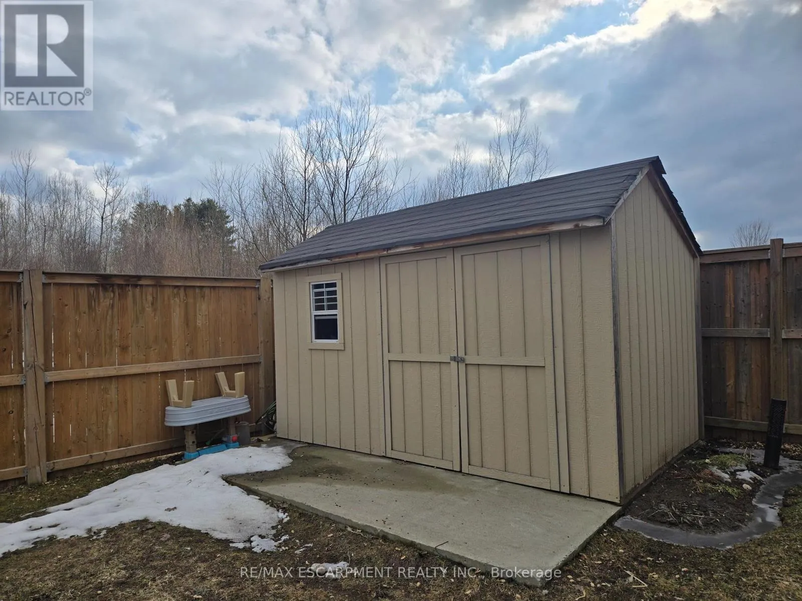 175 GOLD PARK GATE