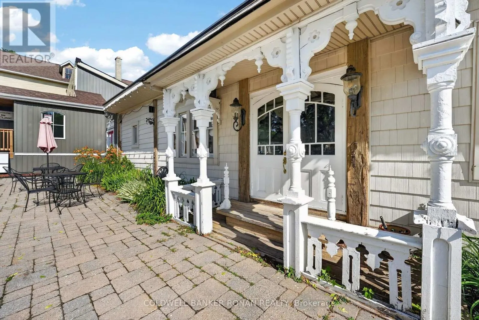 238 BARRIE STREET