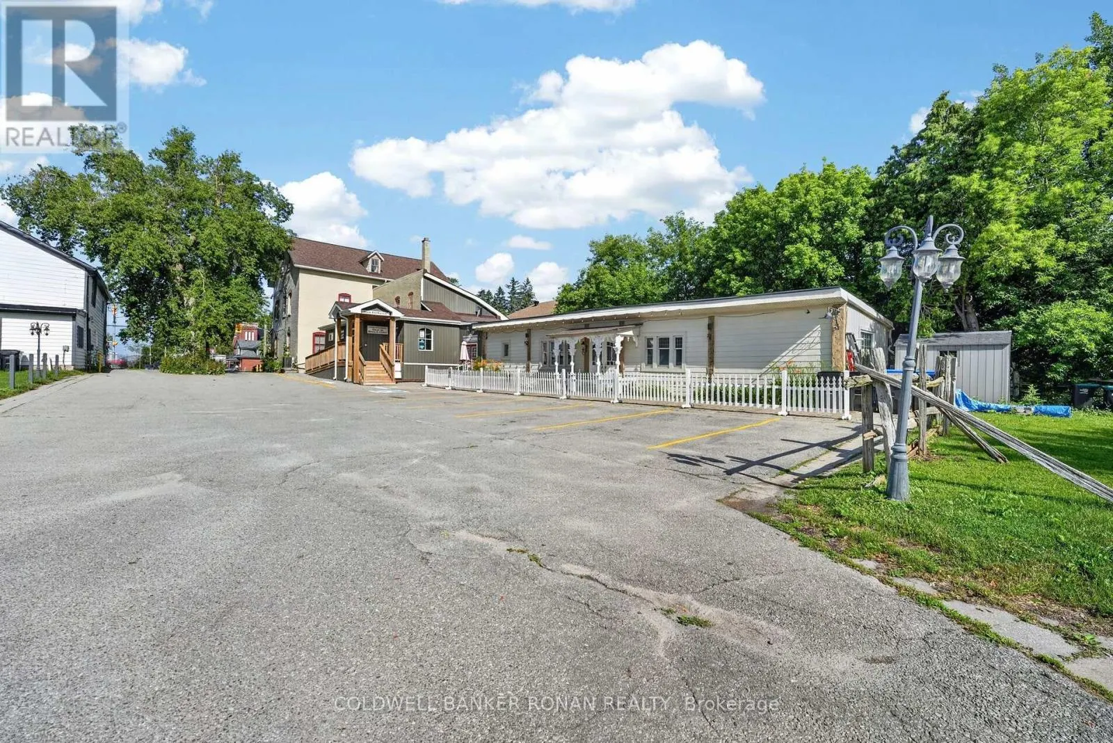 238 BARRIE STREET