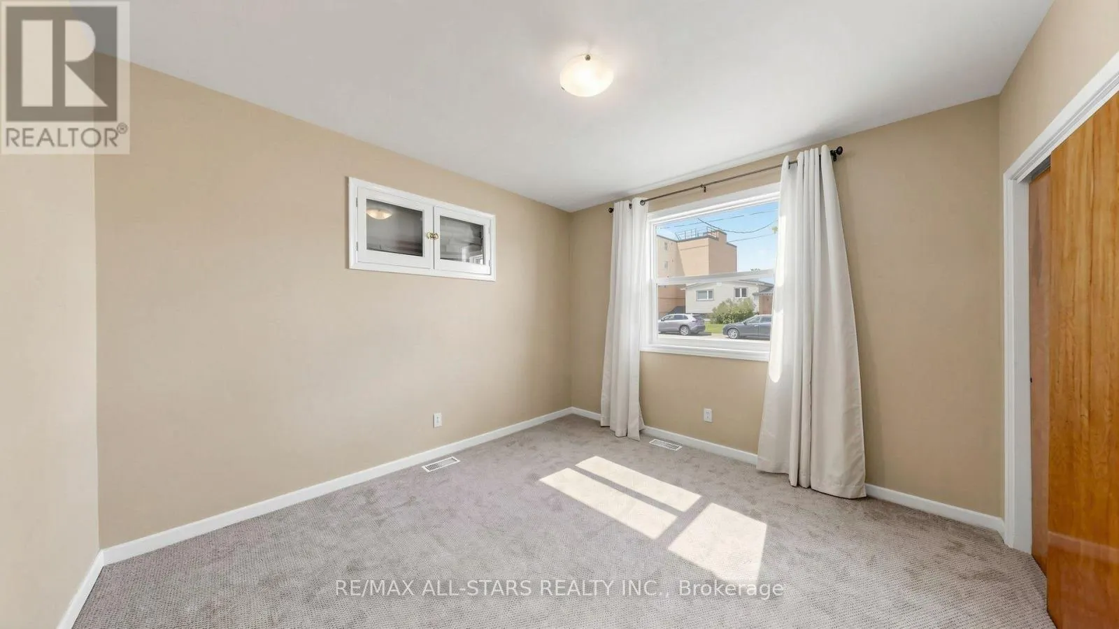 43 TORONTO STREET N