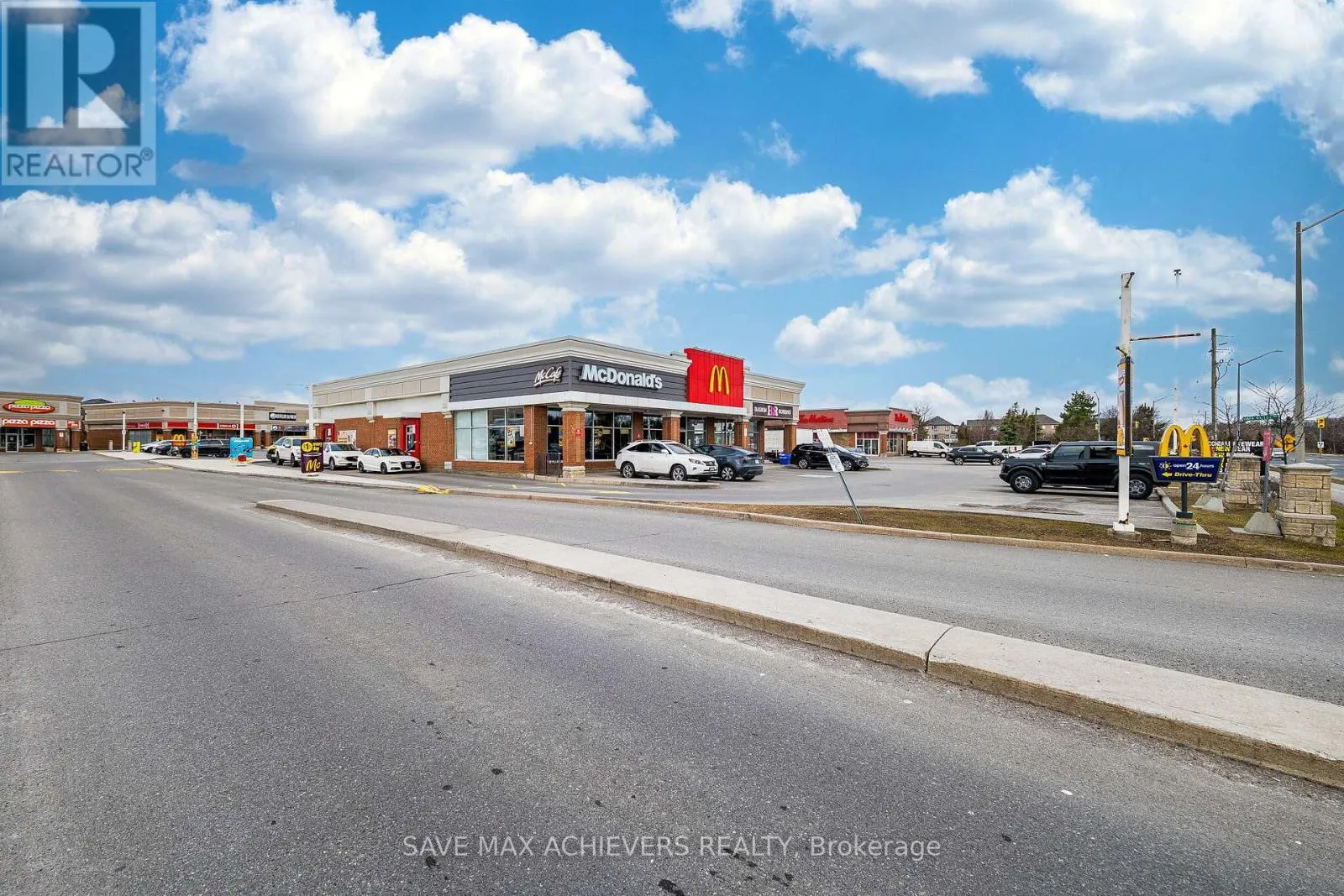 B11 - 9600 ISLINGTON AVENUE