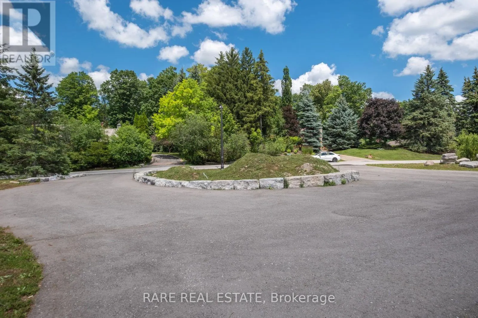 23 VALLEYVIEW COURT