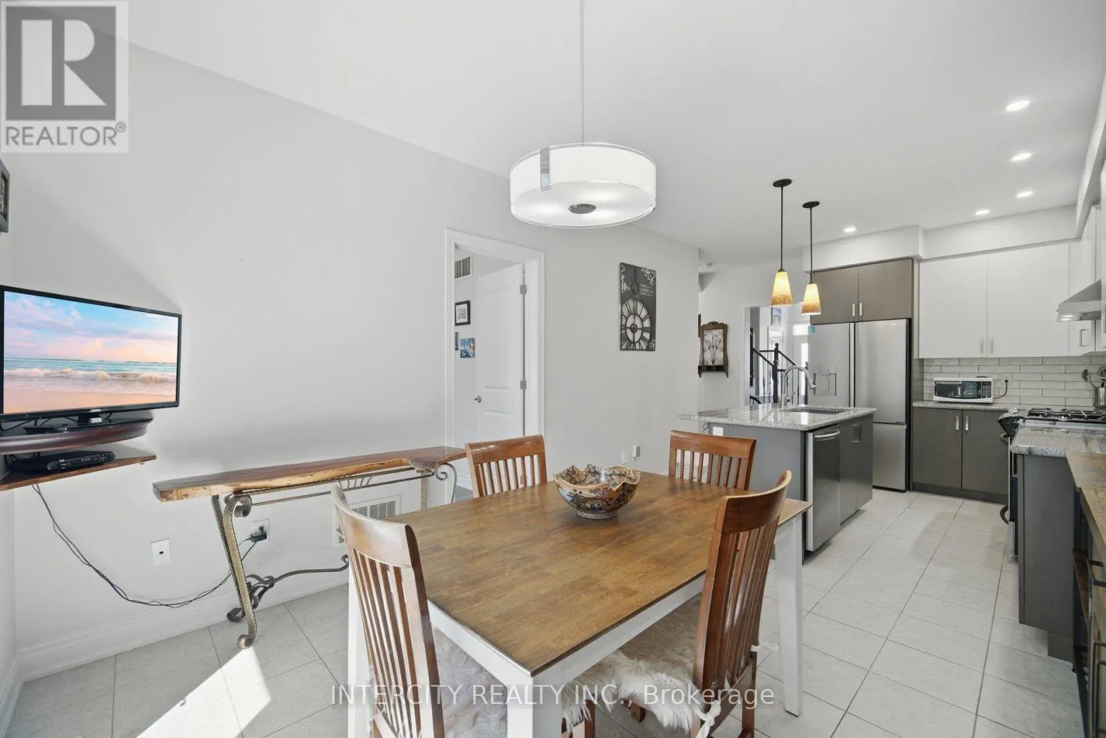4 PETERSEN PLACE
