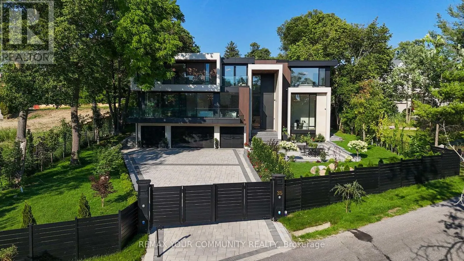 35 RIVERSIDE BOULEVARD