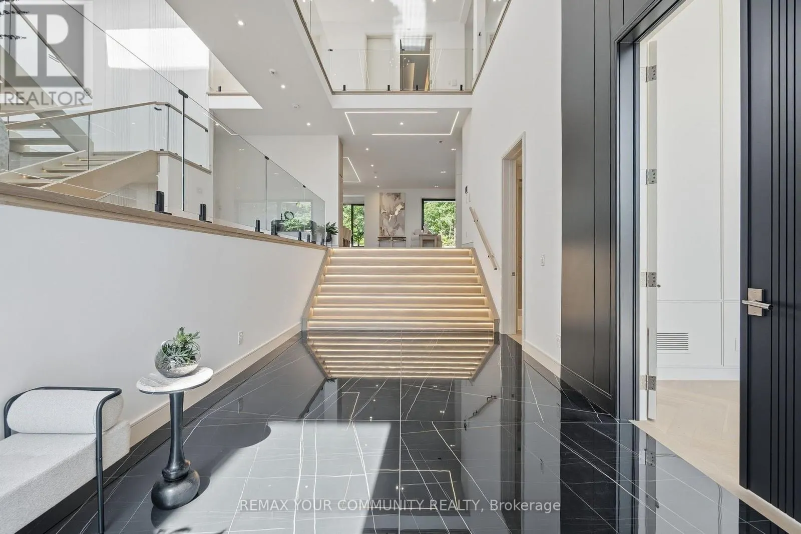 35 RIVERSIDE BOULEVARD