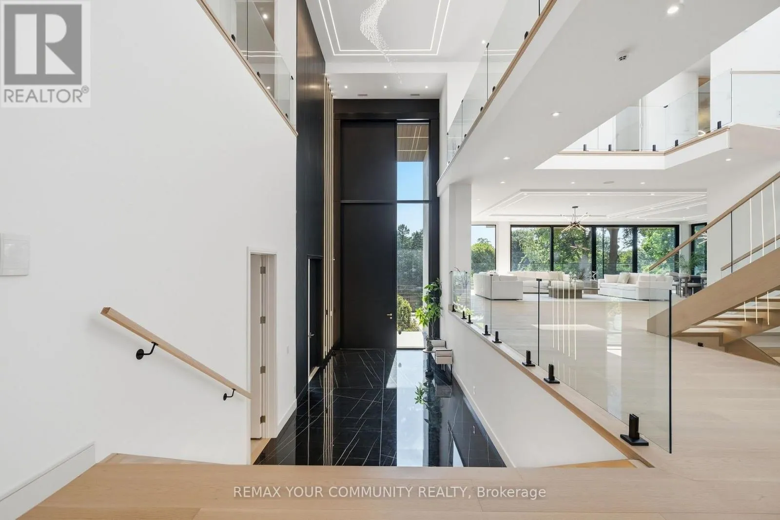 35 RIVERSIDE BOULEVARD