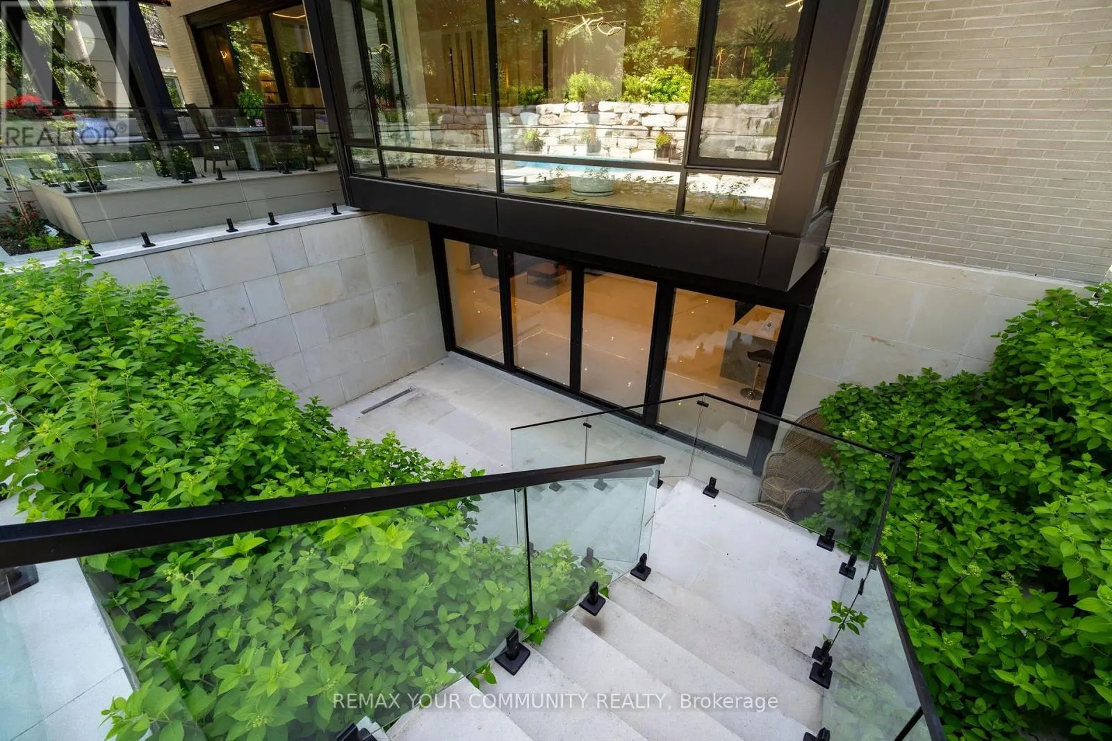 35 RIVERSIDE BOULEVARD