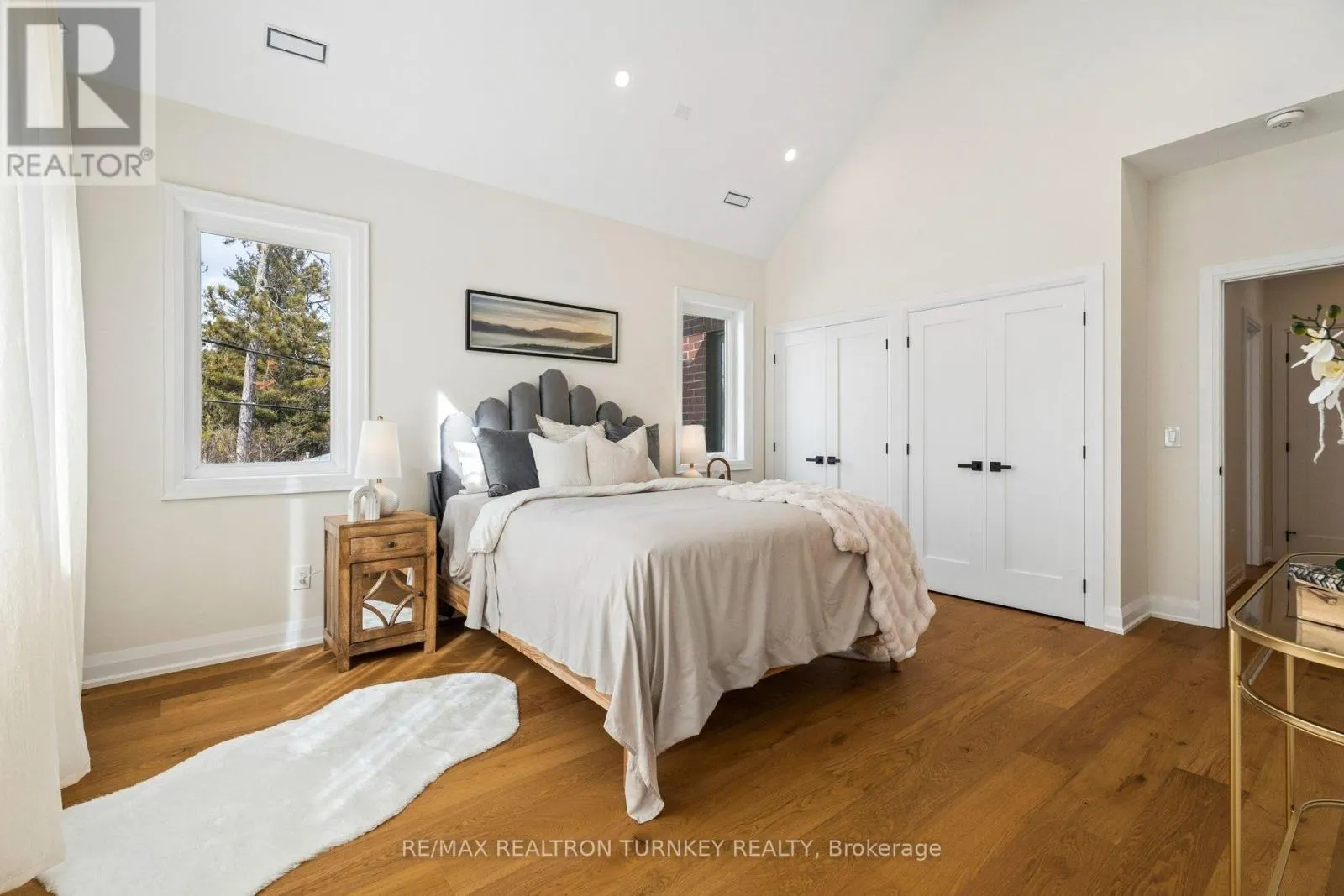 271 MAIN STREET N