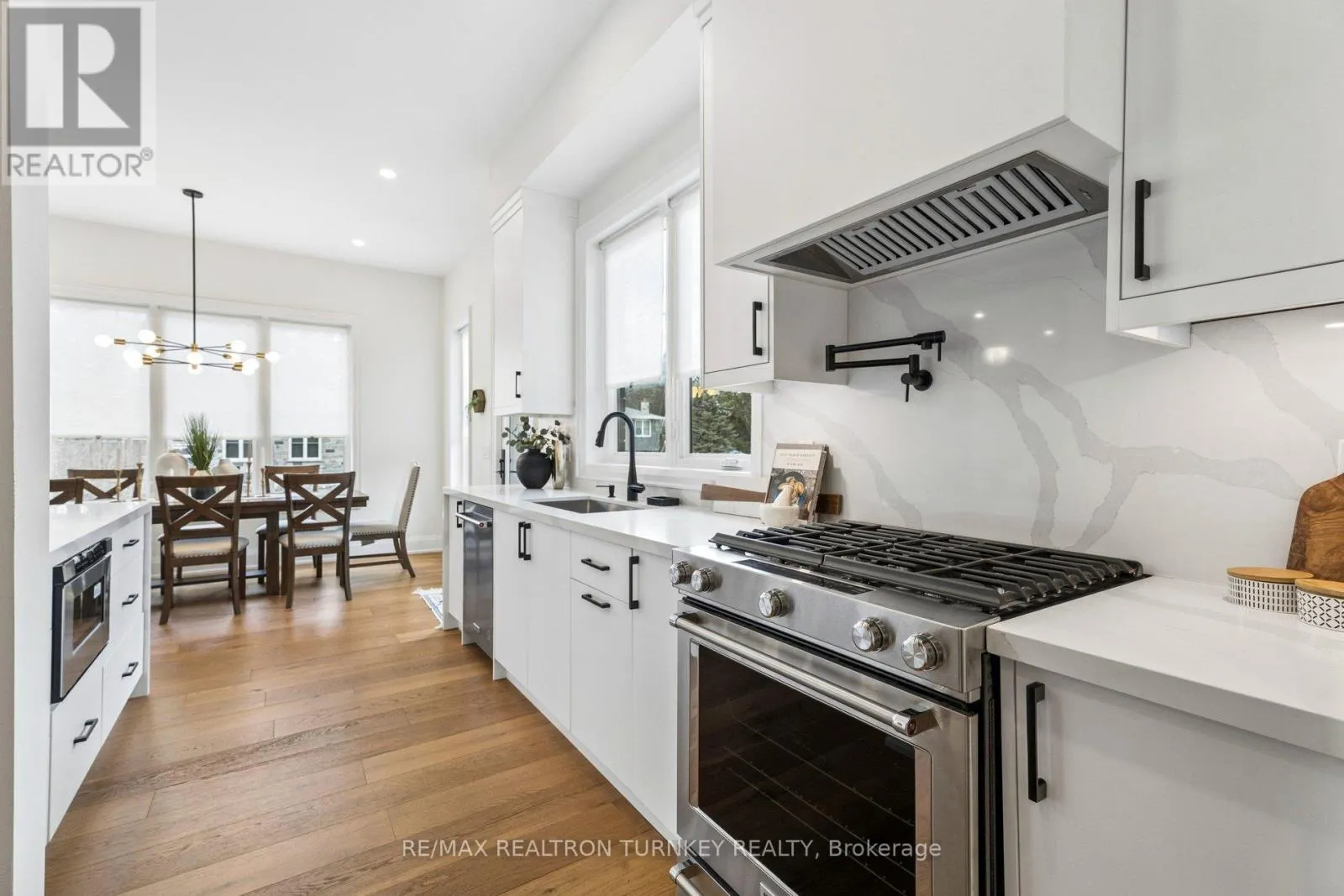 271 MAIN STREET N