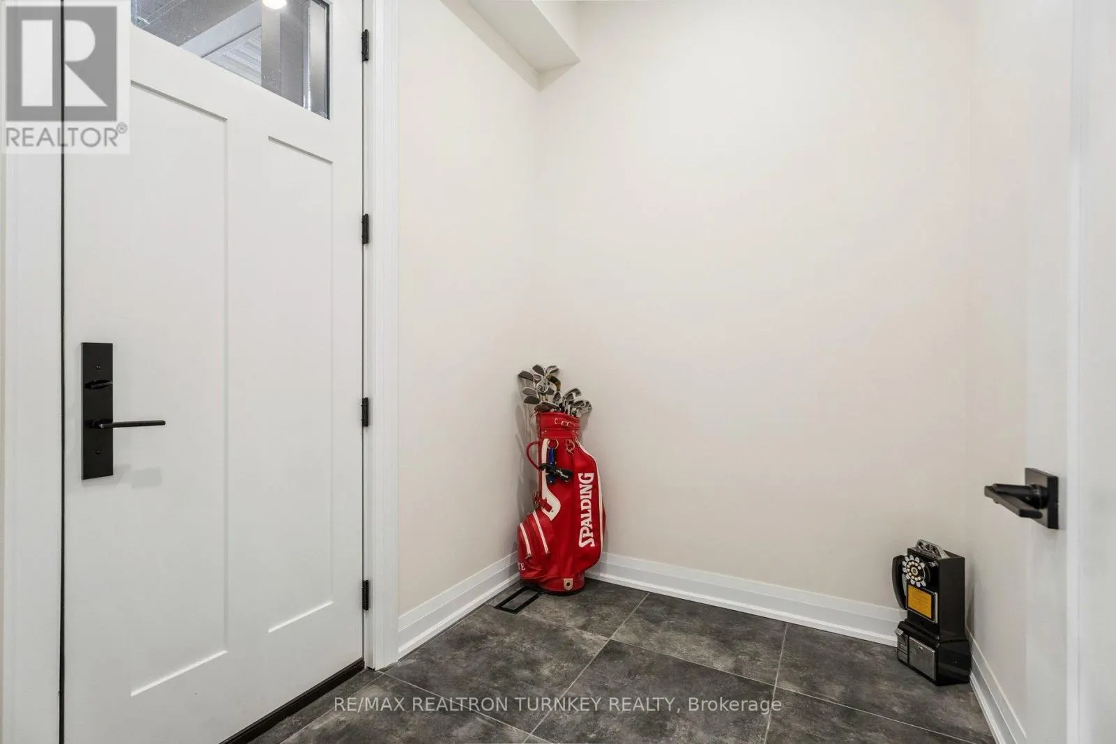271 MAIN STREET N