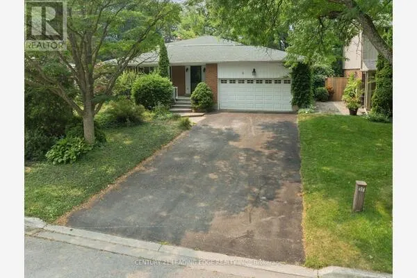 6 THOMAS KINNEAR COURT