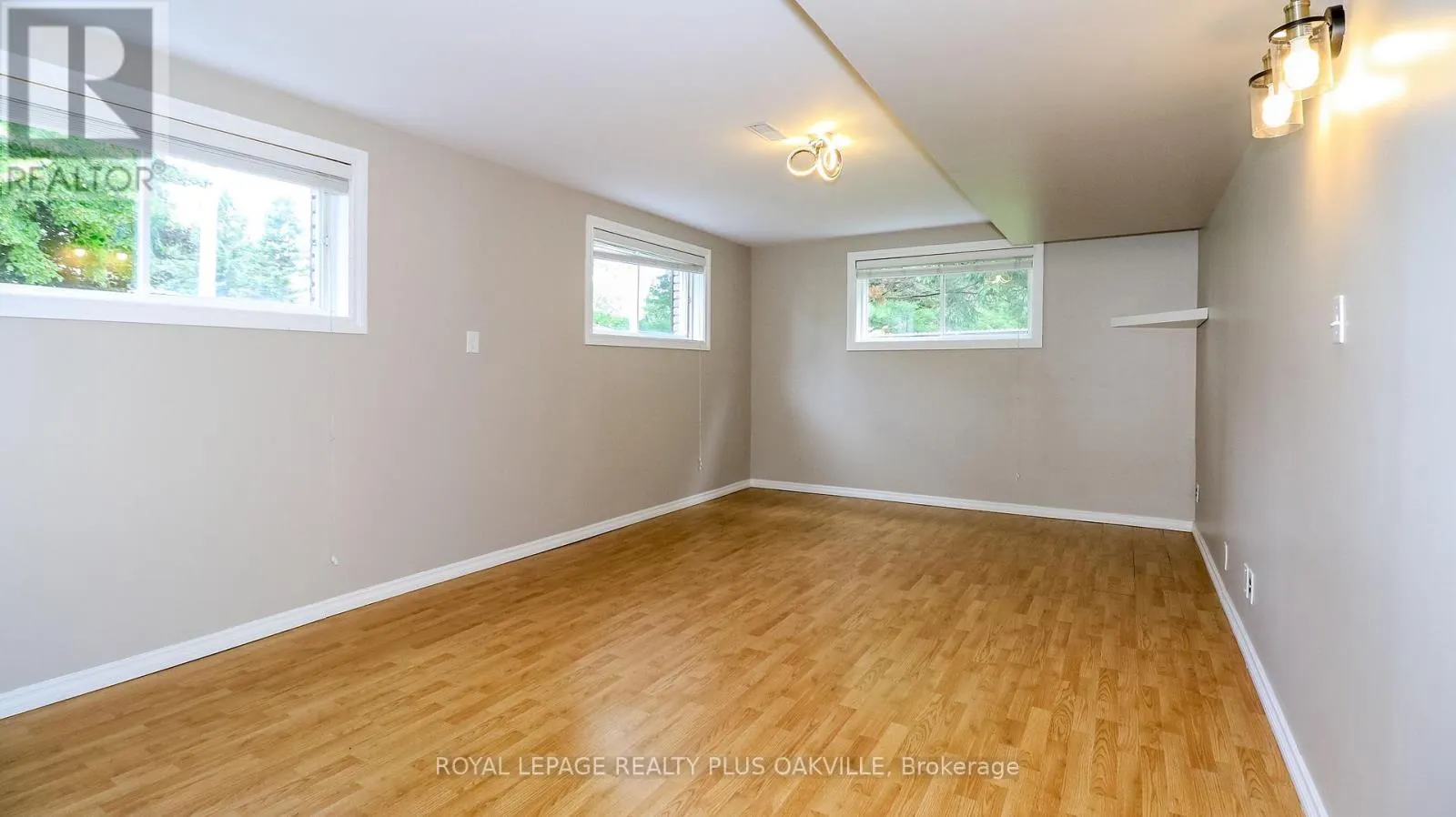 52 DENNEY DRIVE