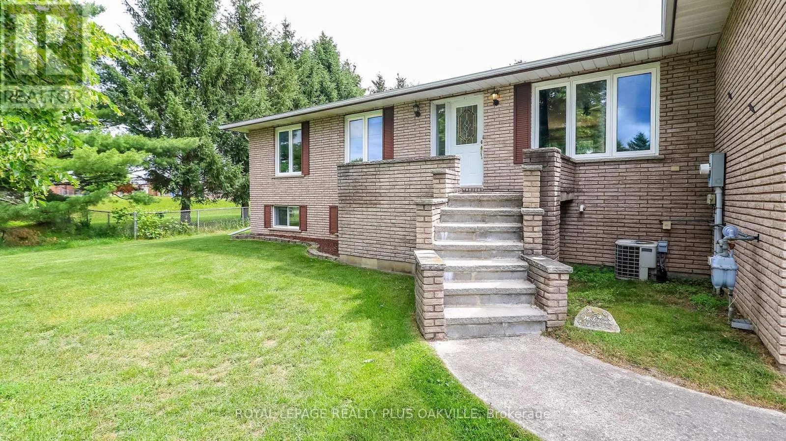 52 DENNEY DRIVE