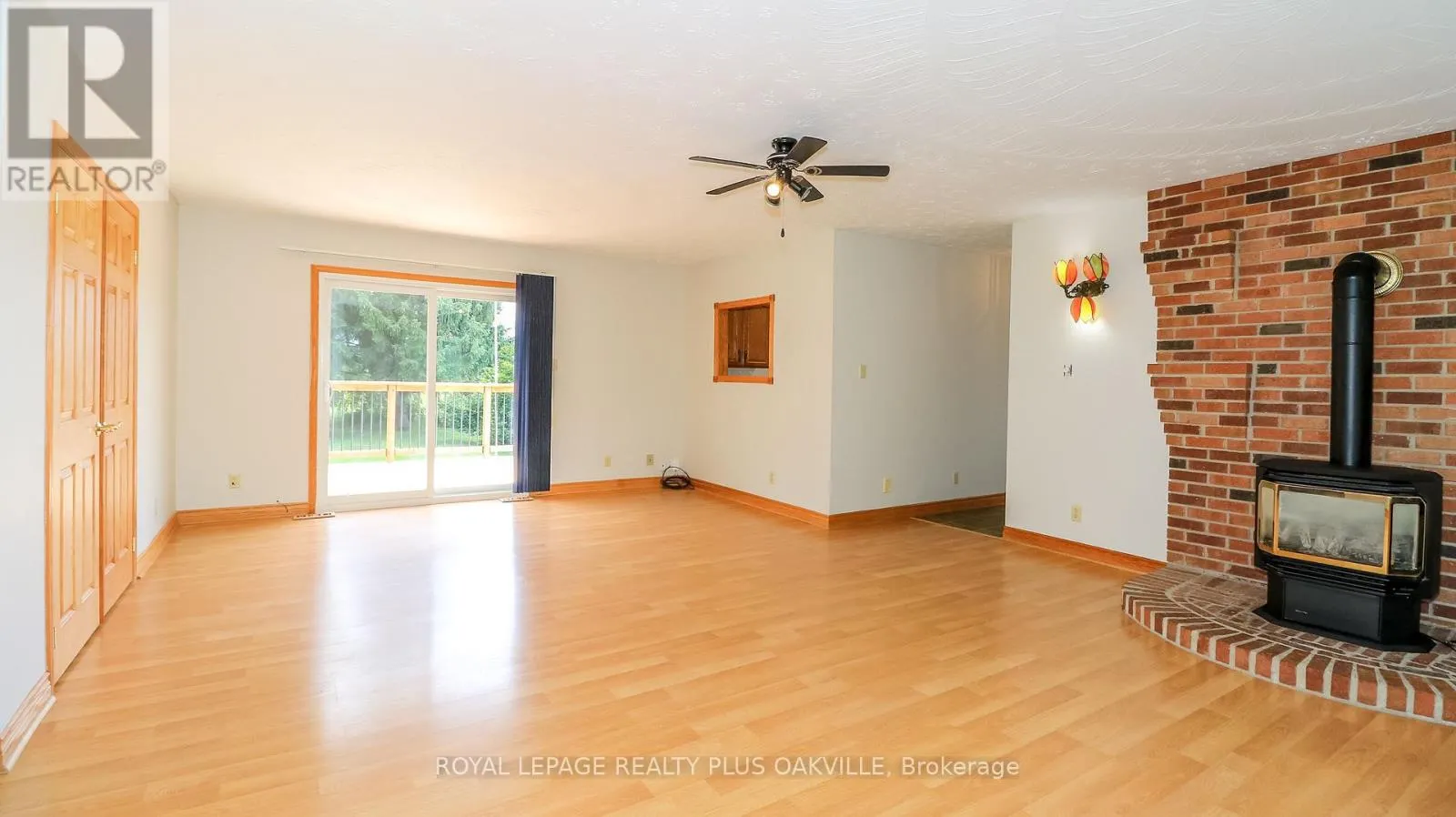 52 DENNEY DRIVE