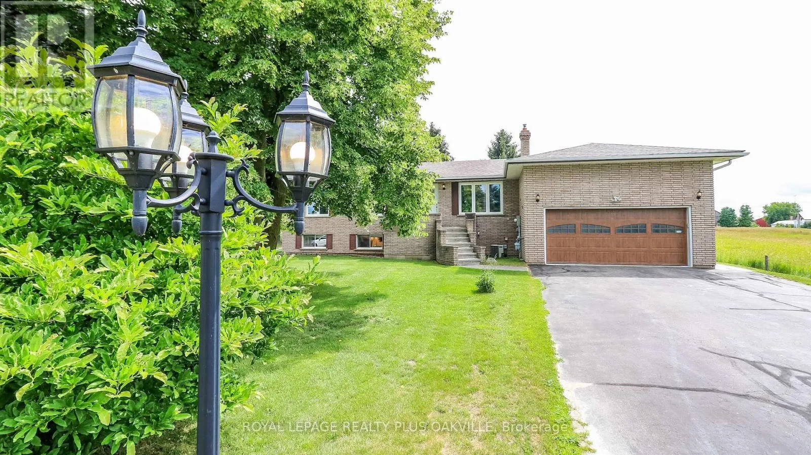 52 DENNEY DRIVE