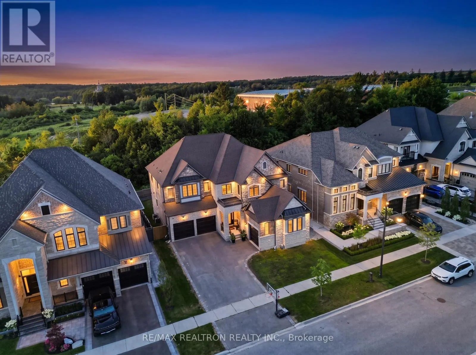 26 SIR HENRY COURT