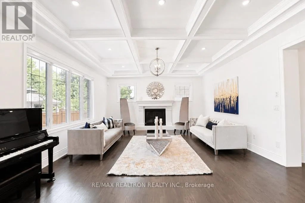 26 SIR HENRY COURT