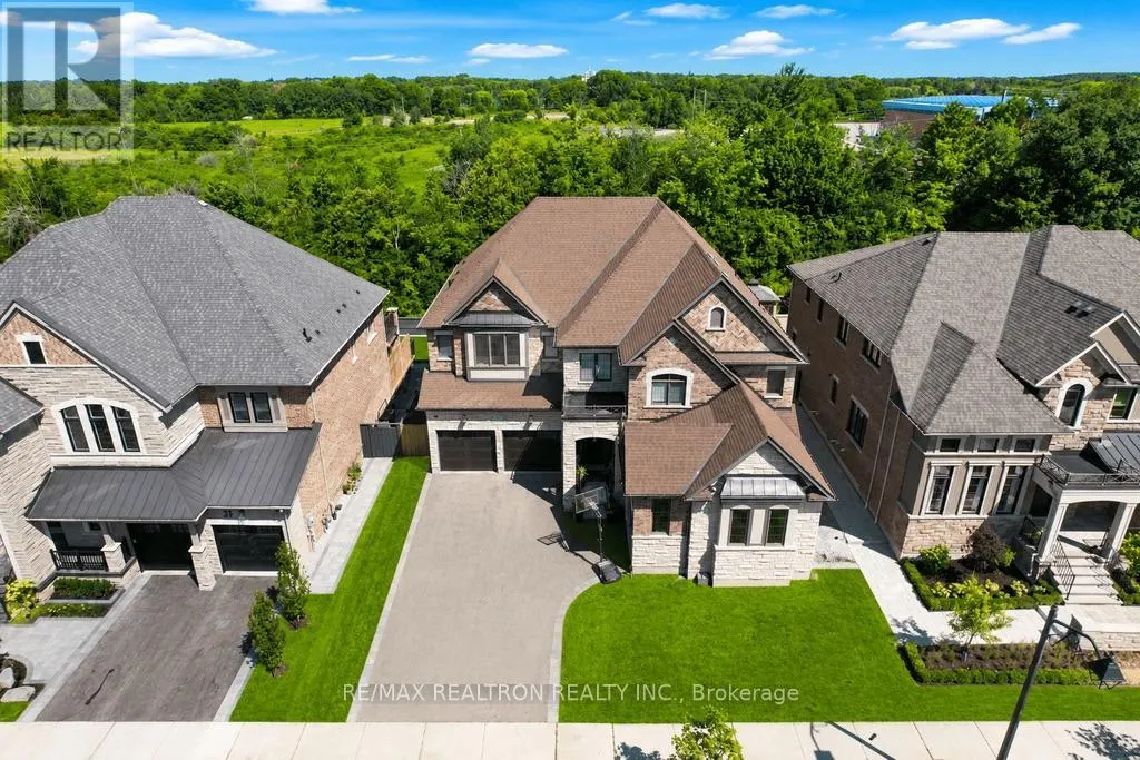 26 SIR HENRY COURT