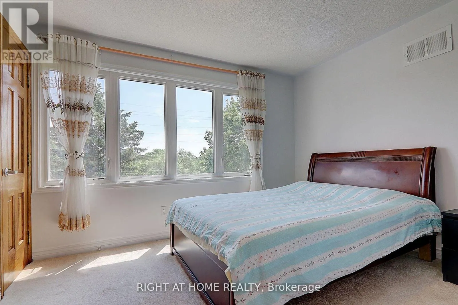 1008 MOUNT ALBERT ROAD