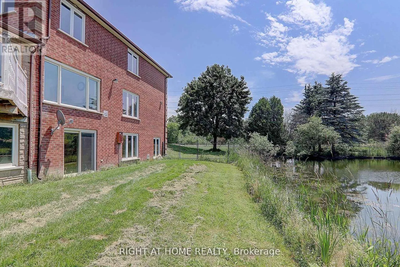 1008 MOUNT ALBERT ROAD