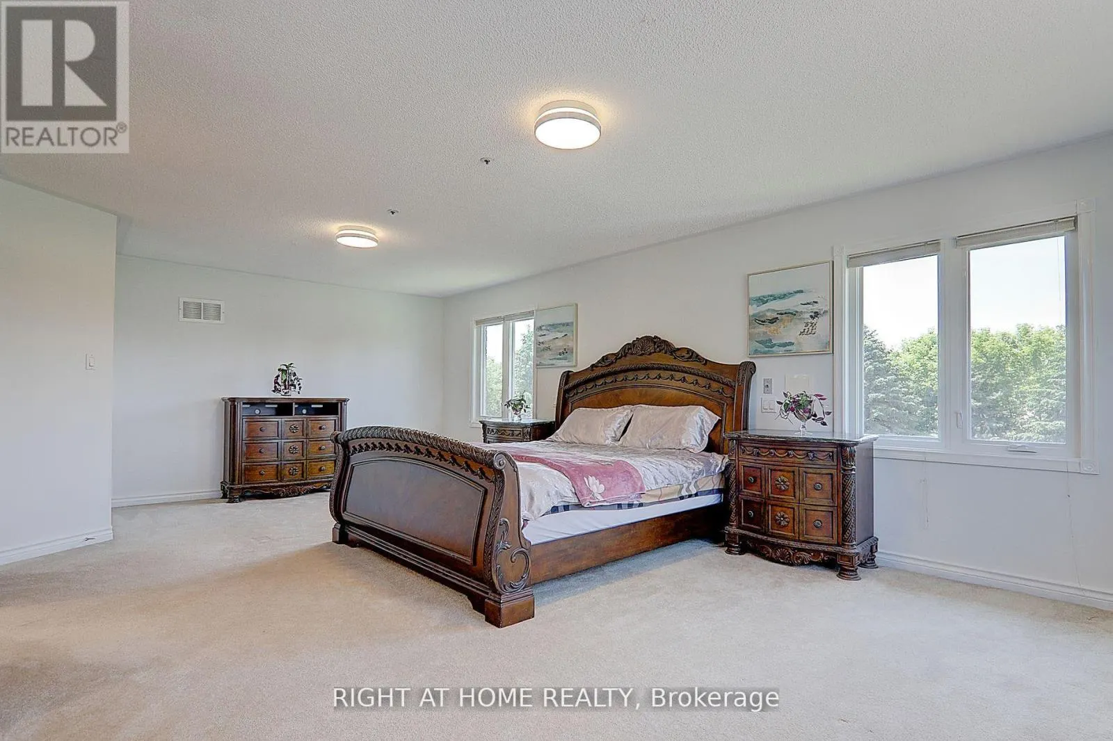 1008 MOUNT ALBERT ROAD