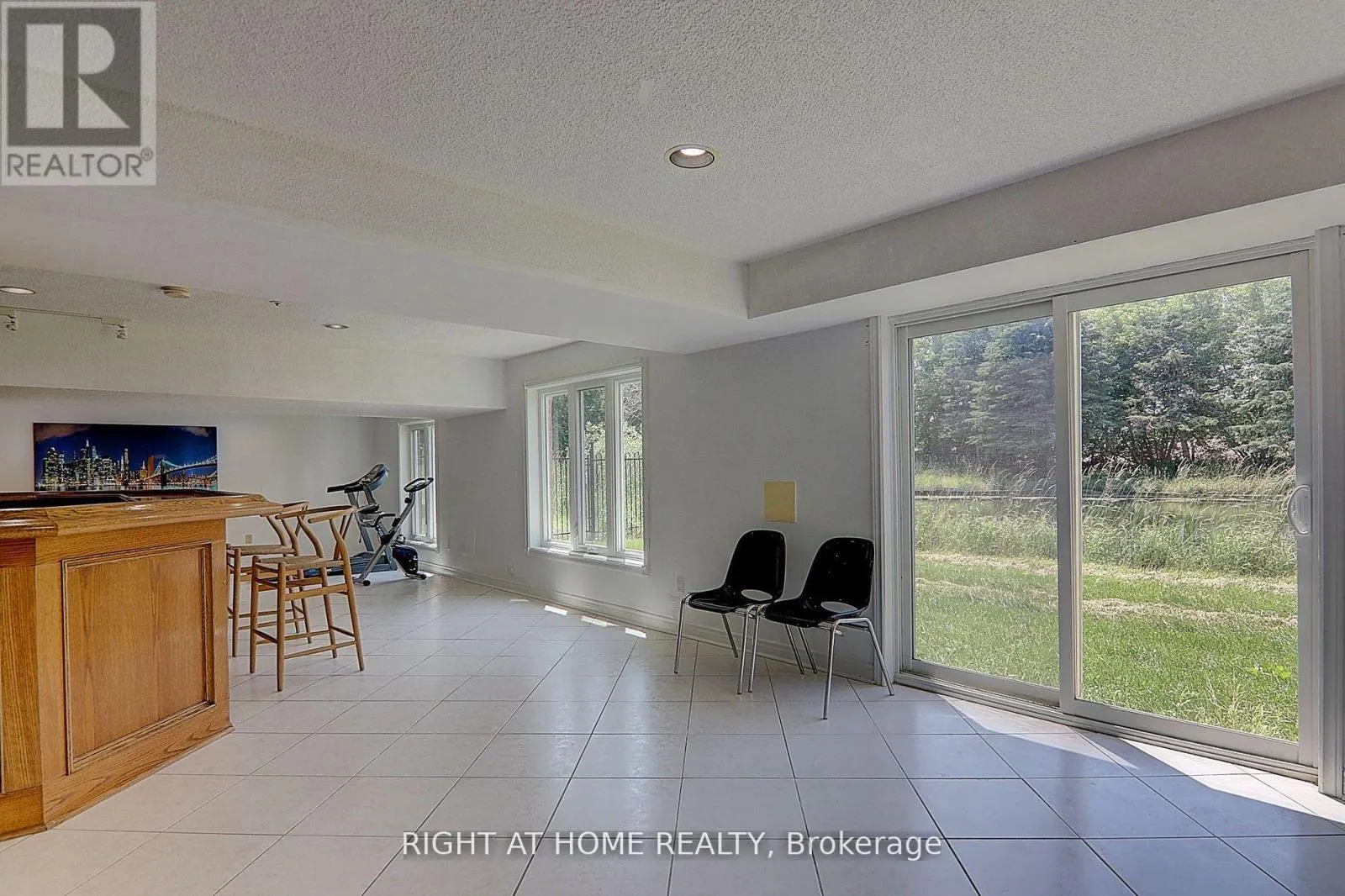 1008 MOUNT ALBERT ROAD