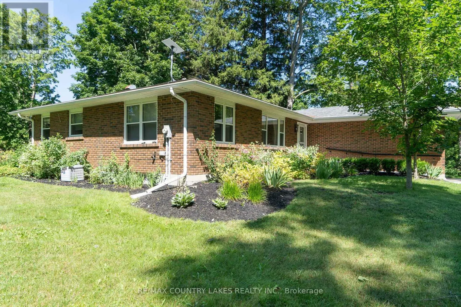 94 LAIDLAW STREET N