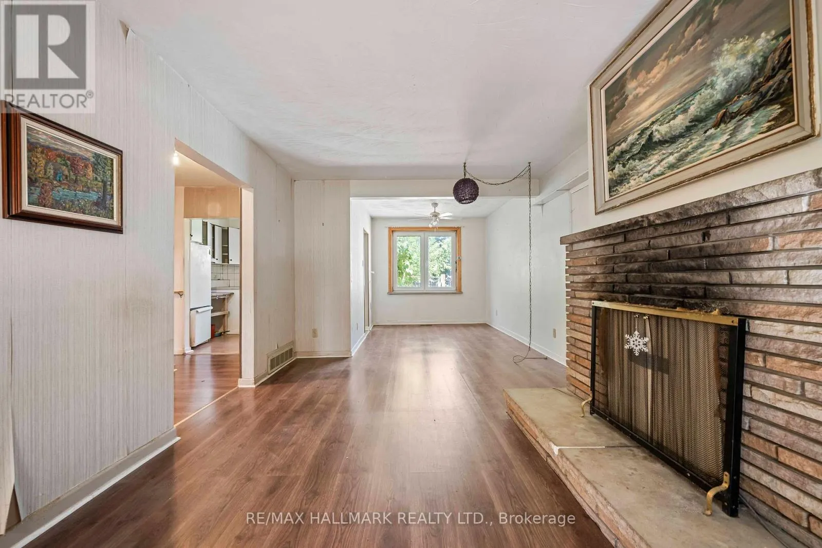4 CRESTVIEW ROAD