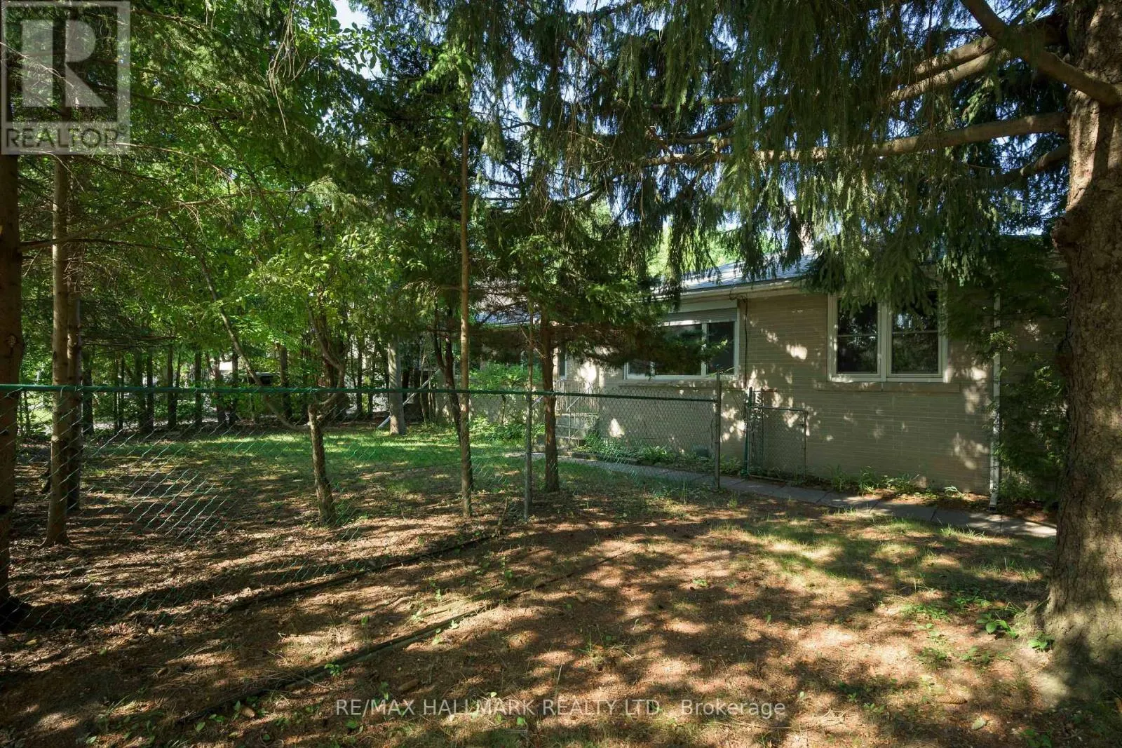 4 CRESTVIEW ROAD