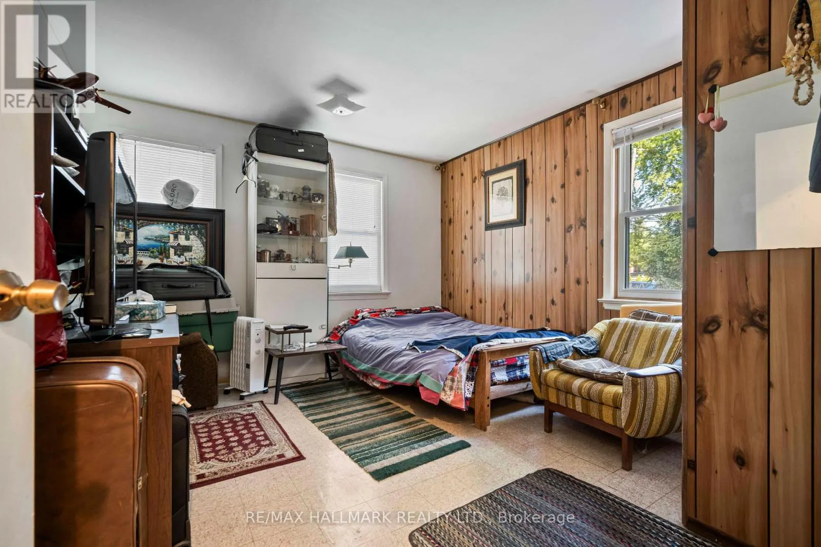 4 CRESTVIEW ROAD