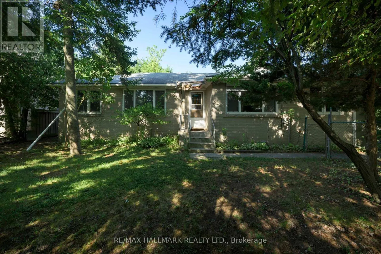 4 CRESTVIEW ROAD