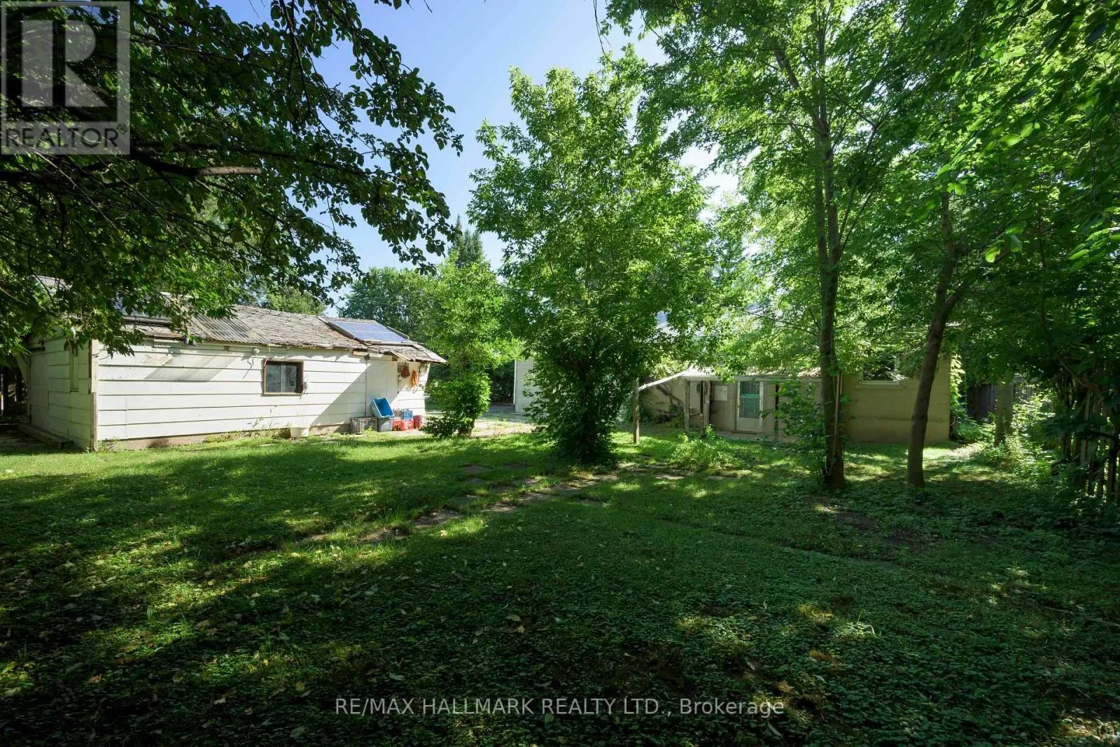 4 CRESTVIEW ROAD