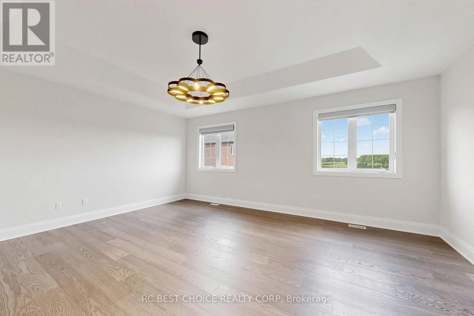 10 RIDGEPOINT ROAD