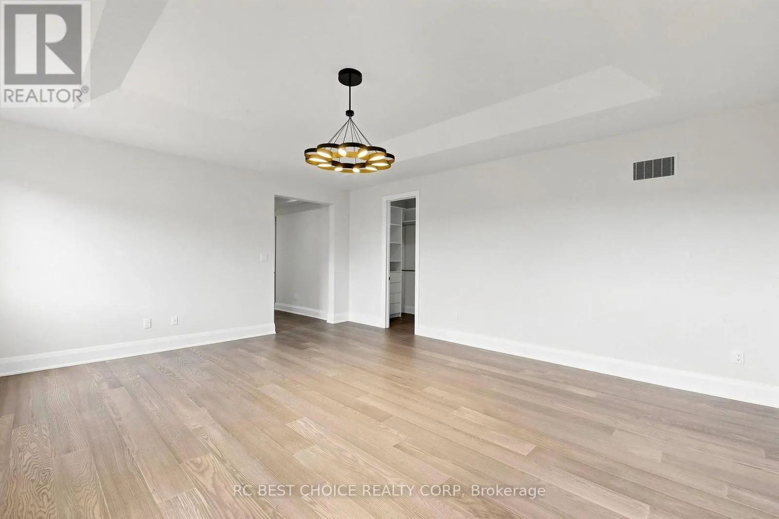 10 RIDGEPOINT ROAD
