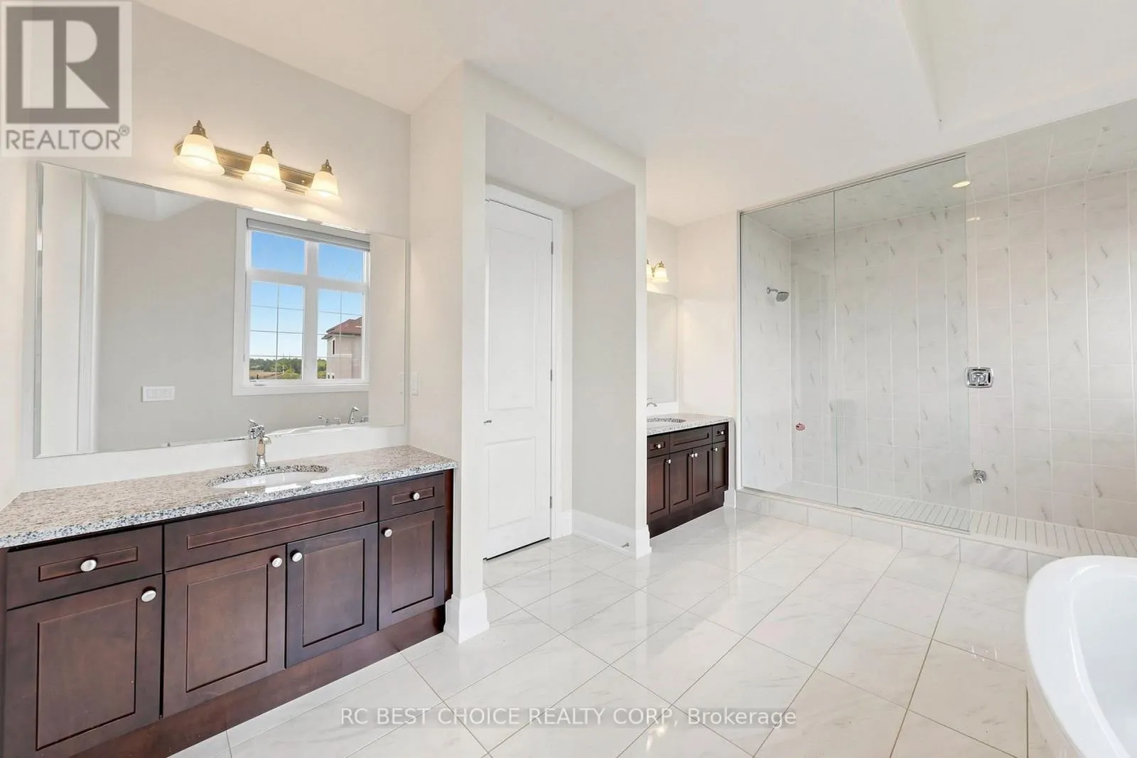 10 RIDGEPOINT ROAD
