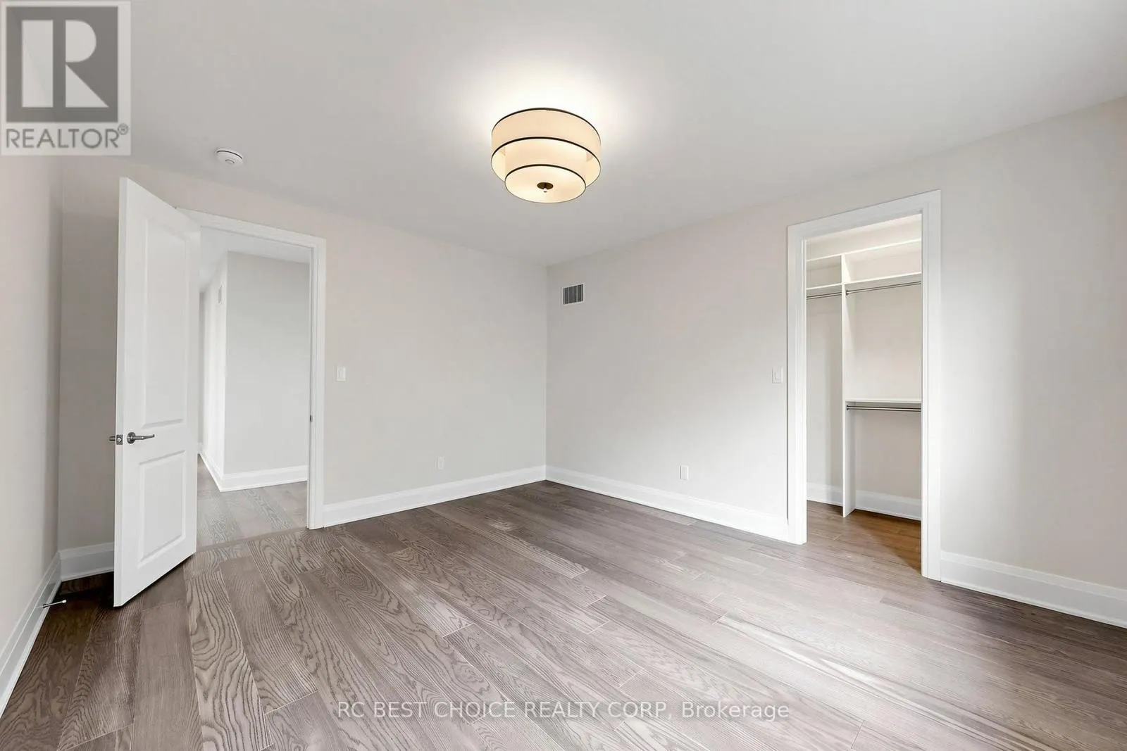 10 RIDGEPOINT ROAD