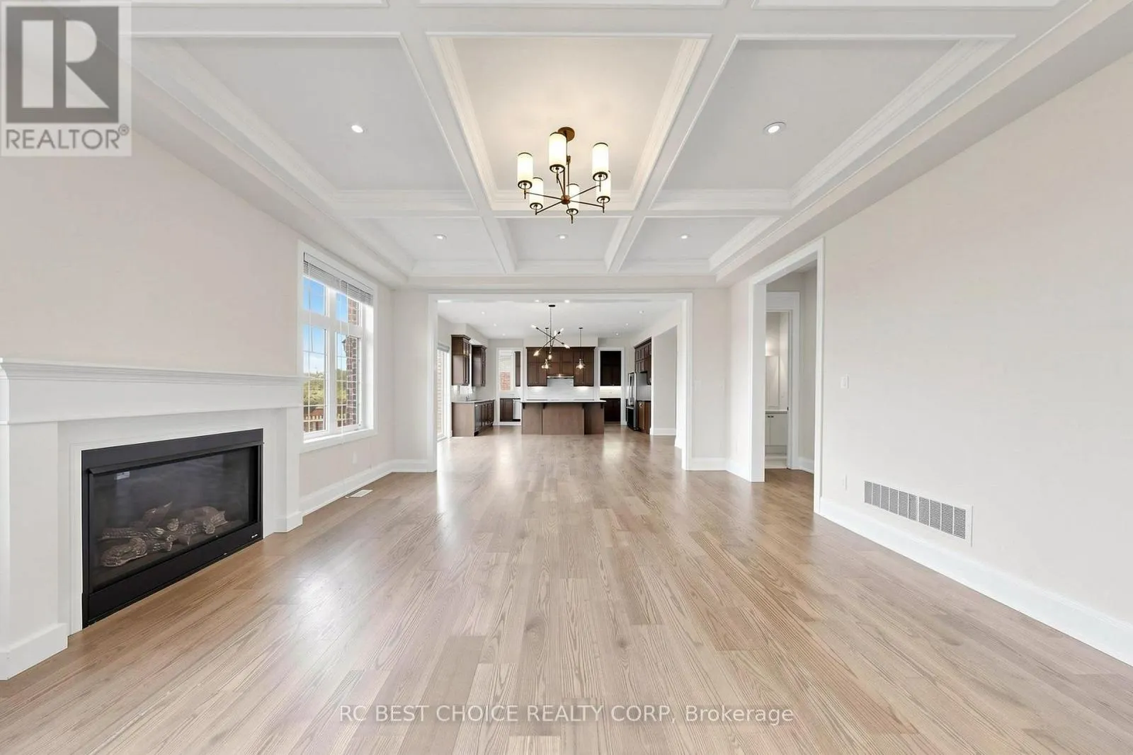 10 RIDGEPOINT ROAD