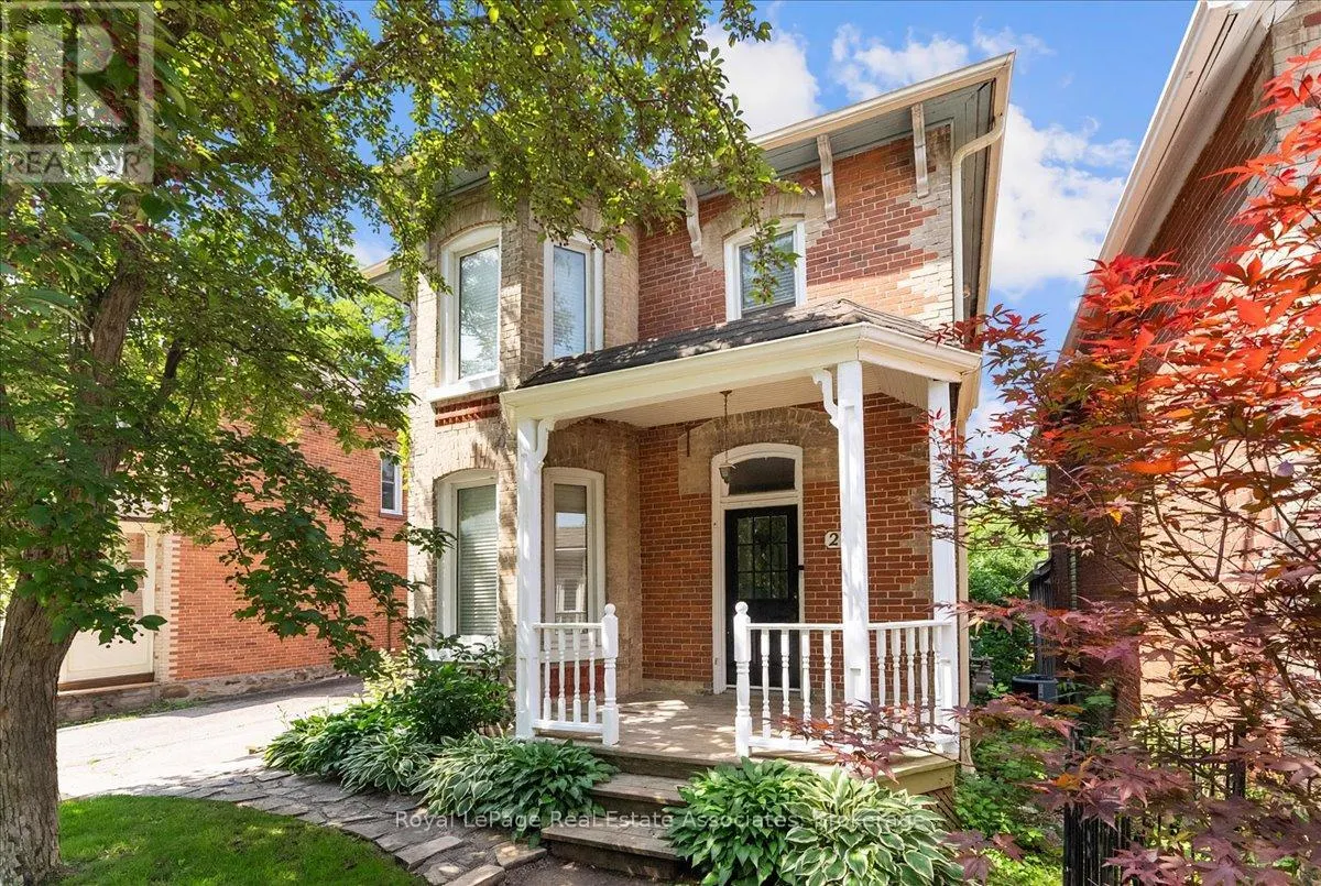 21 PEACE STREET
