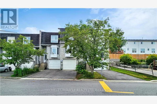 4 WILLIAM CURTIS CIRCLE