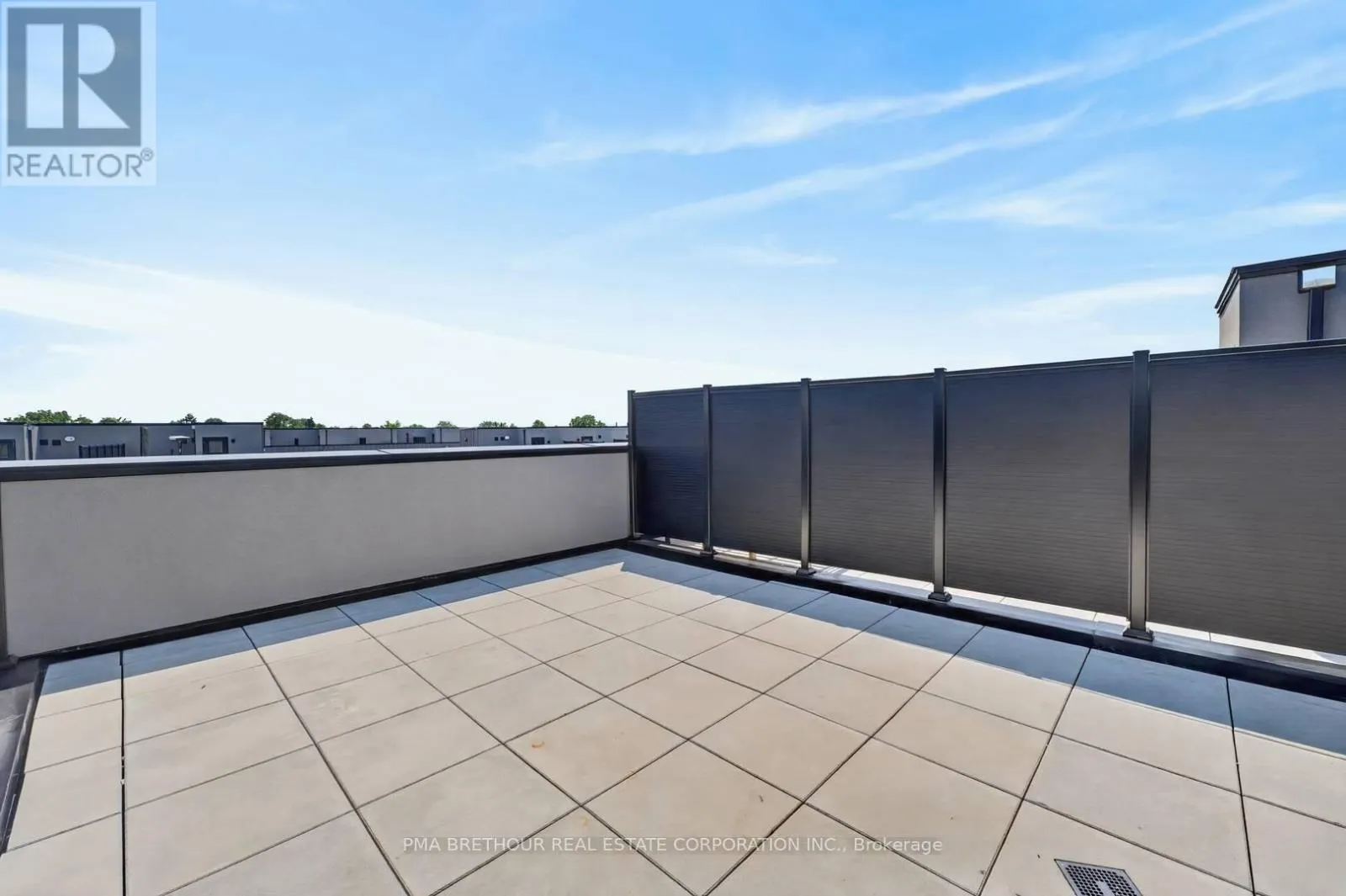 52 BURLEIGH MEWS