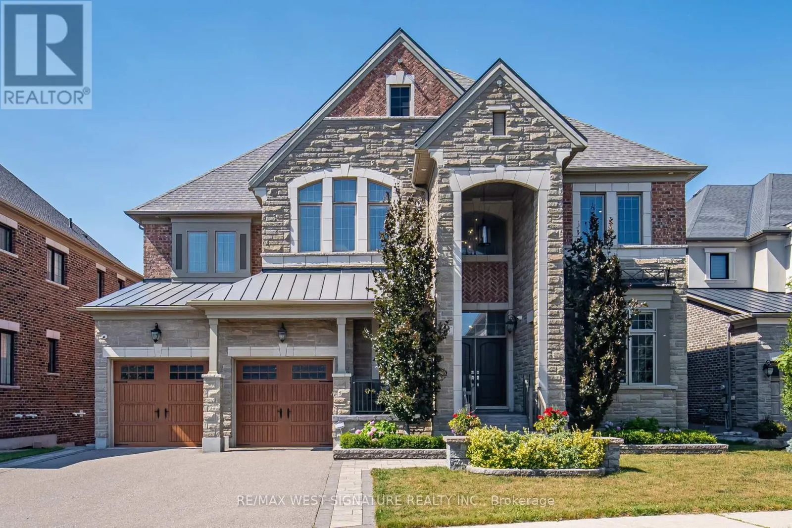 56 SIR HENRY COURT