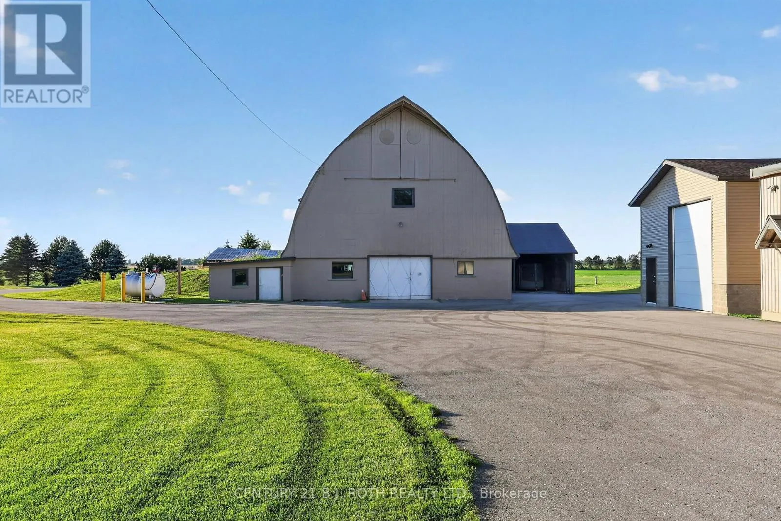 4688 5TH SIDE ROAD