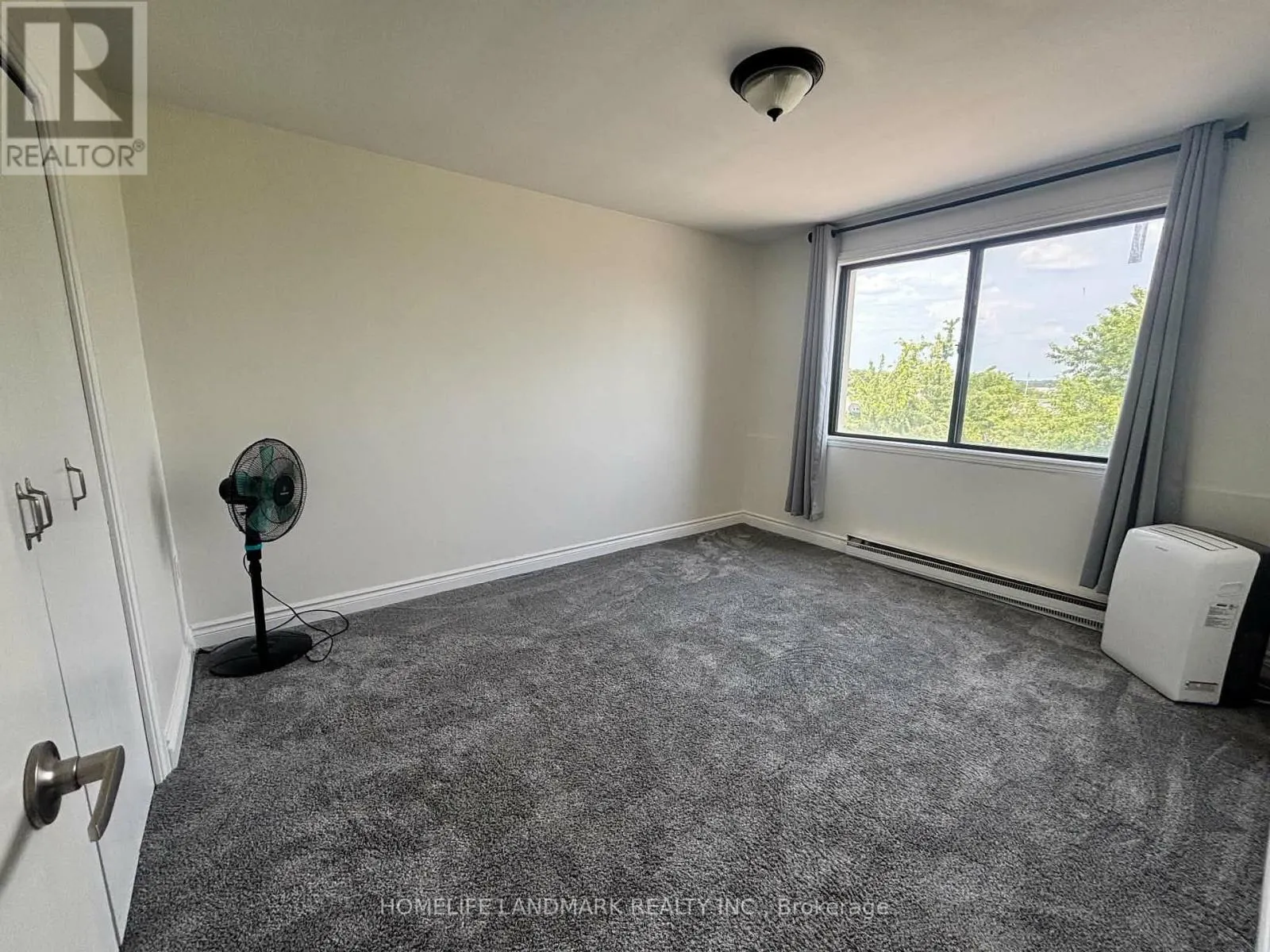 12 - 136 SCANLON AVENUE