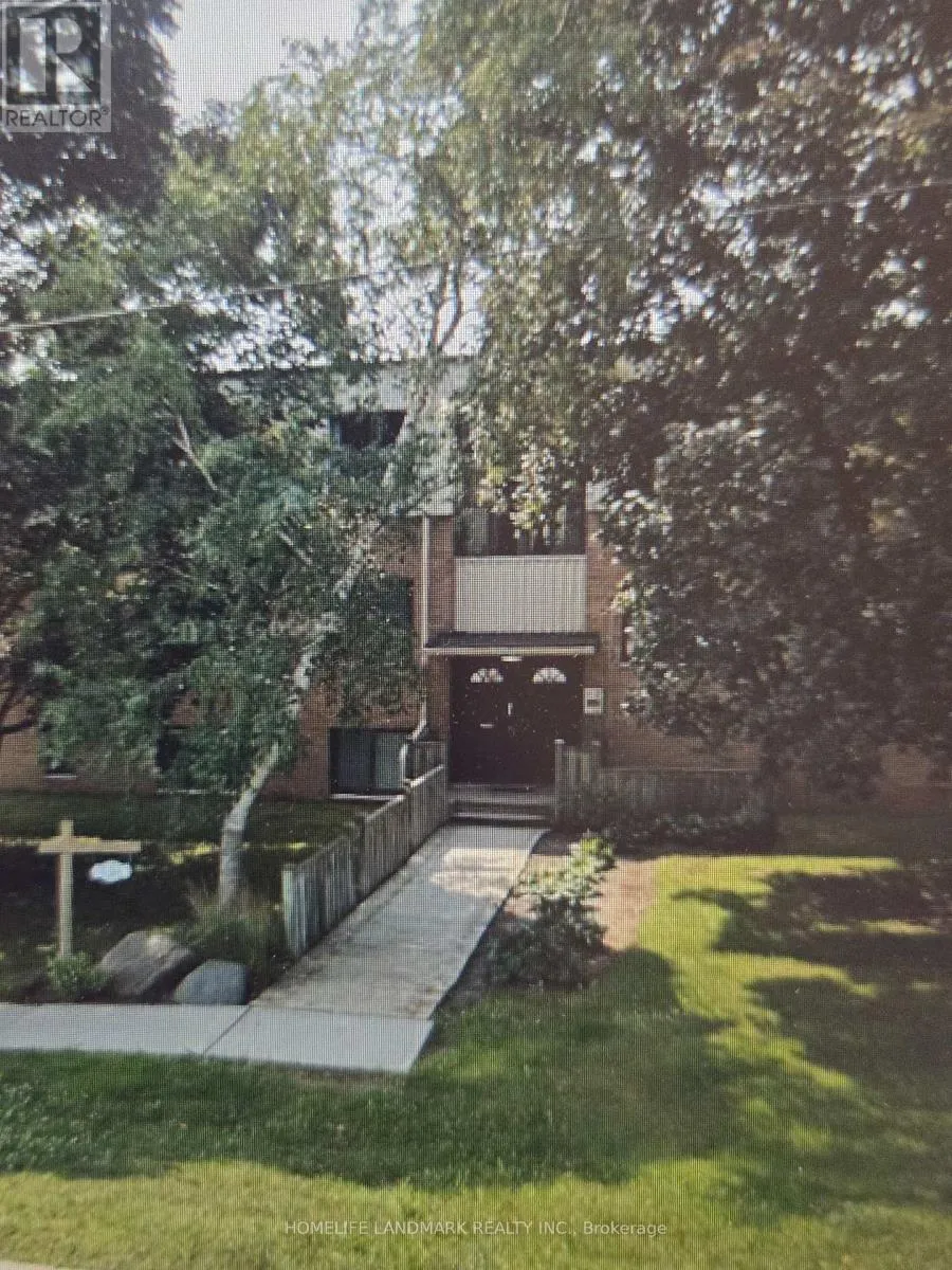 12 - 136 SCANLON AVENUE