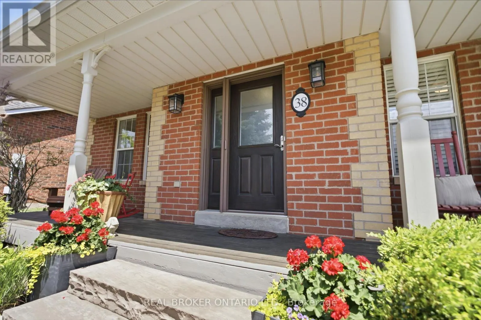 38 GALLOWAY CRESCENT
