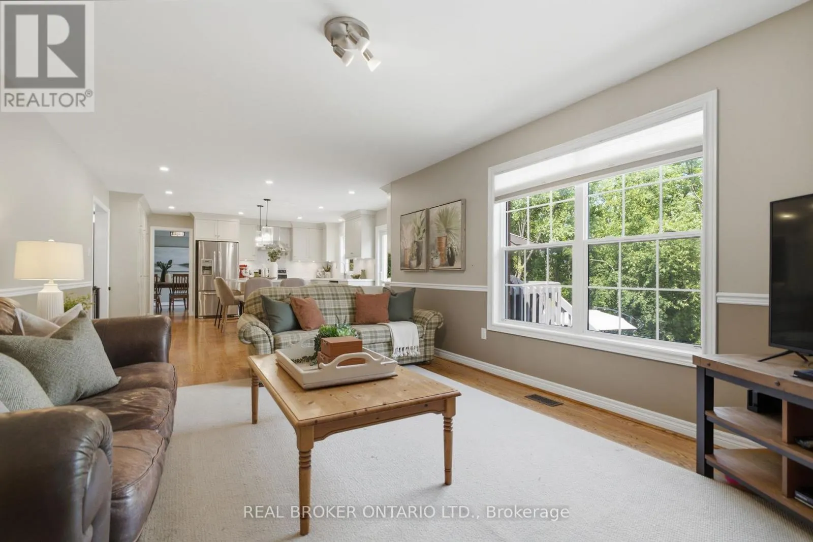 38 GALLOWAY CRESCENT