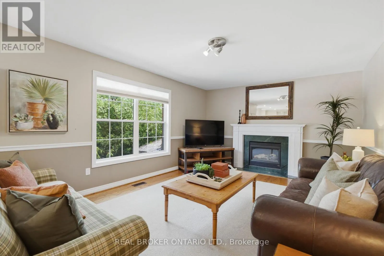 38 GALLOWAY CRESCENT