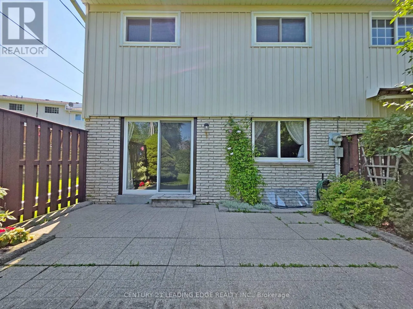 6 - 433 MAY STREET