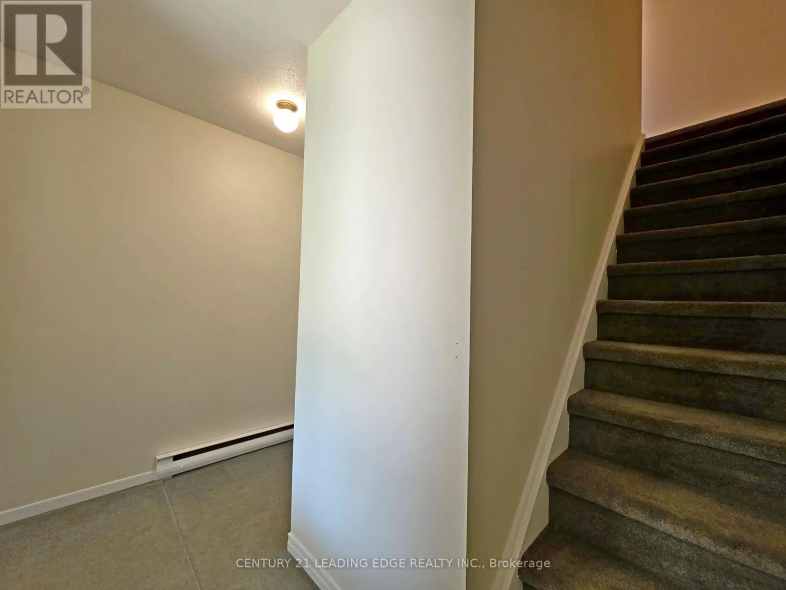 6 - 433 MAY STREET